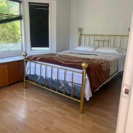 six bedroom house, hotel a Victoria