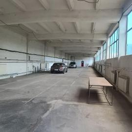 parcare privata doar pentru autoturisme, hotelli kohteessa Braşov