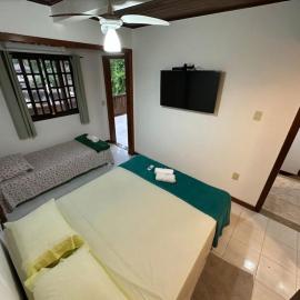 Paulo's Place Casa 2 - Centro do Abraão - Ilha Grande, hotel in Angra dos Reis