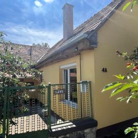 Gólyaház, hotel u gradu 'Réde'