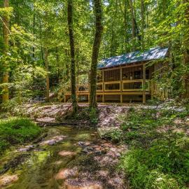 Creekfront Escape •Firepit •Hiking • Pet Friendly