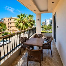 Zein Luxury Apartment - Maamourah Beach