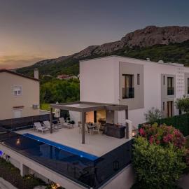Villa Sunset with swimming pool, hotel v destinaci Baška
