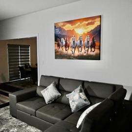New home, hotel in Thorold