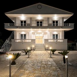 VILLA Konstantinos, hotel i Agios Georgios