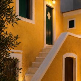 Pozzo House Corfu - Traditional House for 3 near Agios Georgios Beach, hotel a Argyrádes