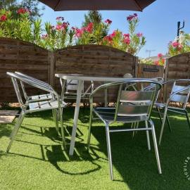 mobil home les pins maritimes, hotelli Hyèresissä