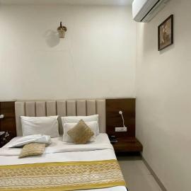 Hotel moon palace, hotell sihtkohas Maheshwar