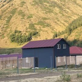 Guest hous Aibek, hotel in Kurmenty