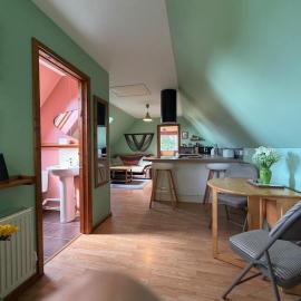 Fermain Lodge Countryside retreat, Peaceful Apartment with Gated Parking