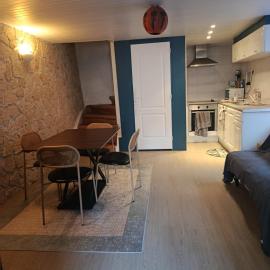 Maison avec petit jardin en hauteur avec belle vue