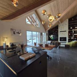 T4 GRAND STANDING, ROOF-TOP AVEC JACUZZI Centre station VALBERG, hotel v destinácii Valberg