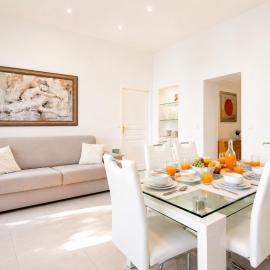 Spacious Apartment in Central Cannes