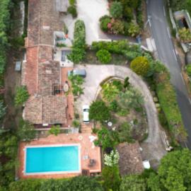 Villa Nahema Piscine 2min plages & Port Grimaud, hotel v destinácii Grimaud