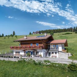SCHUPFE- direkt neben der Kabinenbahn Gitschberg Jochtal, хотел в Маранца