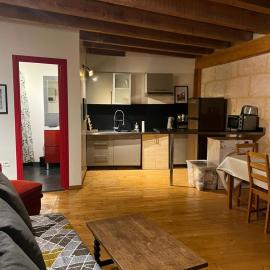 Superbe Duplex Aux Arenes, hotel i Arles
