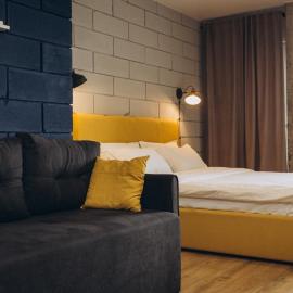 New Apartment in the City Center with Parking, hotel v destinácii Sumy