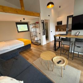 Cozy Cribs Rasnov - Terra Tiny houses retreat, hotel v mestu Rîşnov