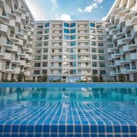 Infinity Pool Apartment - Beach Pool & Spa Resort