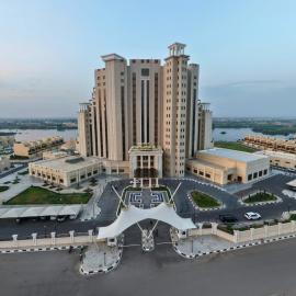Anbar International Hotel, hotel in Kumaysh