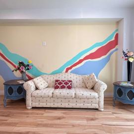 HUGE Family Home 3BR 3BA Sleeps 12, Hotel in Port Colborne