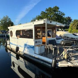 Hausboot in Berlin, festliegend im Yachthafen Schmöckwitz, mit Heizung, готель у Берліні