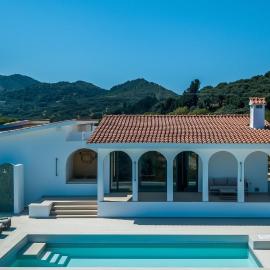 Xenia Sea view Villa, hotel a Argasi