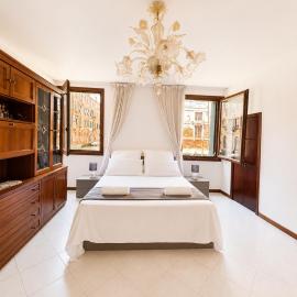 Zen Accommodations Canal view