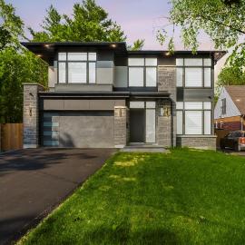 Modern Luxury Home Near Bronte Harbour & Oakville Downtown, hotel in Oakville