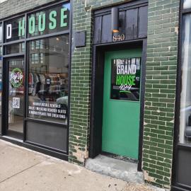 Grand House 424