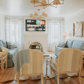 French Tea House in OldTown-Hot Tub-Pet Friendly-No Pet Fess!، فندق في ألباكيركي