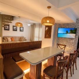 Triplex em Caiobá-Matinhos-Pr a 200 mt do mar, hotel u gradu Matinjos