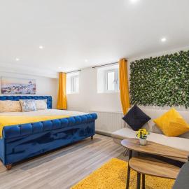 Flat 02 Modern Studio - Prime TV - Parking - Wi-Fi, hotell i Luton