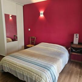 Appartement pour 4 personnes -climatisé -très grand Jardin -2min tram Palmer-kids&petfriendly, khách sạn ở Cenon