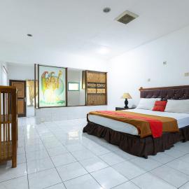 RedDoorz Plus near Jalan Baru Bogor, hotelli kohteessa Bogor