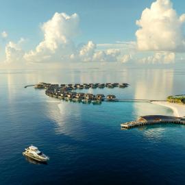 The St. Regis Maldives Vommuli Resort, hotel in Dhaalu Atoll
