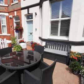 Victorian seaside apartment, hotel in West Kirby