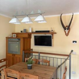 Snowpeak Apartment Valtournenche, hotelli kohteessa Breuil