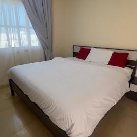 Holiday Home at Ajman Beach, hotel u gradu Ajman