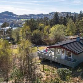 Soltoppen Cabin in Ålfjorden, hotel a Sveio