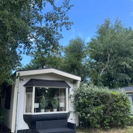 Chalet Feanzicht, hotelli kohteessa Earnewâld
