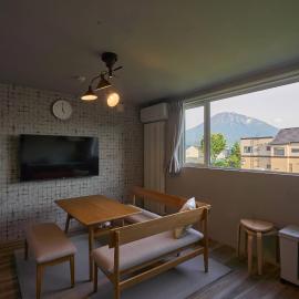 Niseko Town Retreat ONYX, hotel in Kutchan