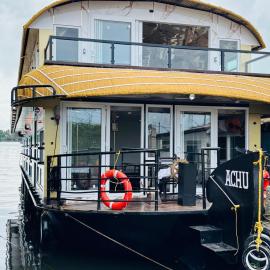 Marari houseboat