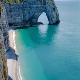 Etretat les pieds dans l eau