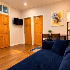Modern 2BR Studio l AC & WiFi in Paramaribo North, hotel in Paramaribo