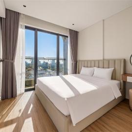 Luxury Aparment - Beach Front Building - My Khe Beach - Pool & Gym, hotel em Da Nang