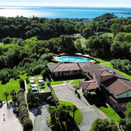 Garda Hill Boutique Apartments with Panoramic Pools e Agriturismo