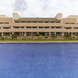 A Estrenar con Terraza Piscina y Parking Gratis