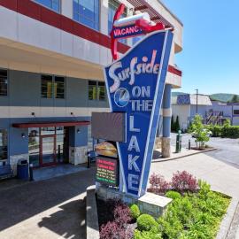 Surfside On The Lake, hotel sa Lake George