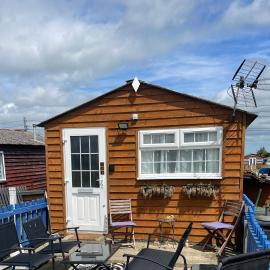 Sheppey Village Roxy, hotel in Leysdown-on-Sea